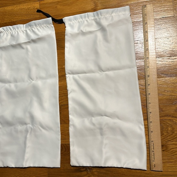 Gucci - 2 Shoe / Dust Bags - White - Picture 3 of 3